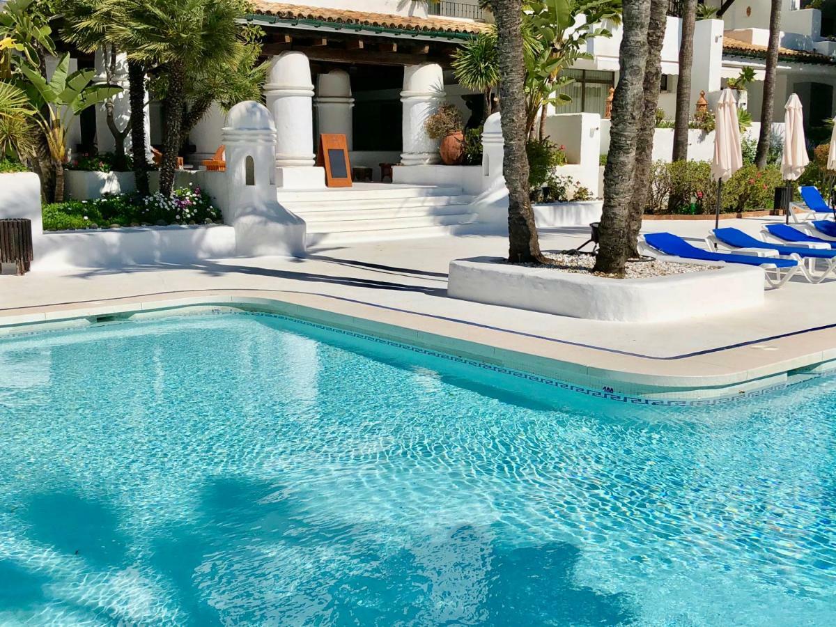 Luxury Apartment In La Isla, Walking Distance To Puerto Banus 马尔韦利亚 外观 照片