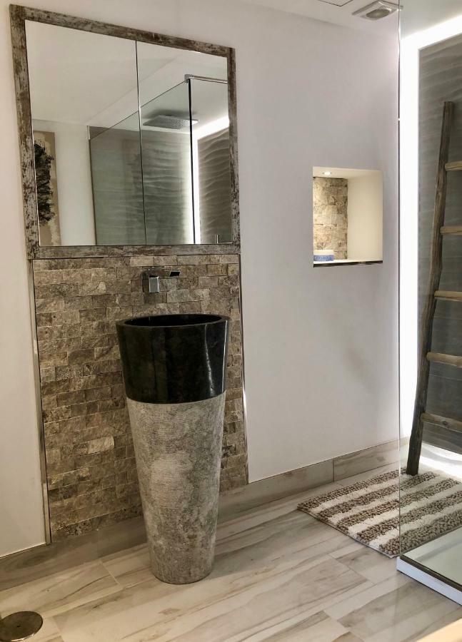 Luxury Apartment In La Isla, Walking Distance To Puerto Banus 马尔韦利亚 外观 照片
