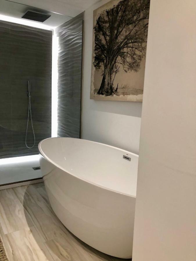 Luxury Apartment In La Isla, Walking Distance To Puerto Banus 马尔韦利亚 外观 照片
