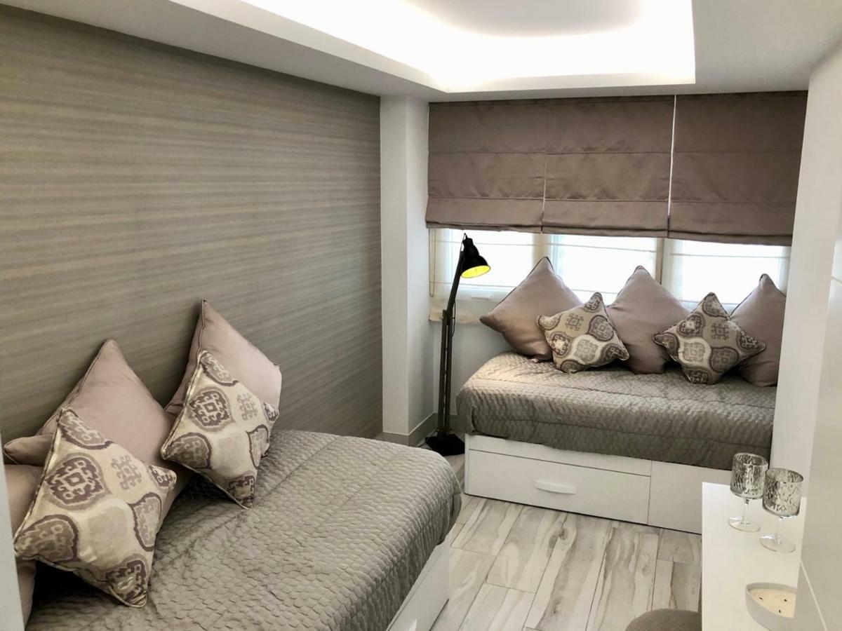 Luxury Apartment In La Isla, Walking Distance To Puerto Banus 马尔韦利亚 外观 照片