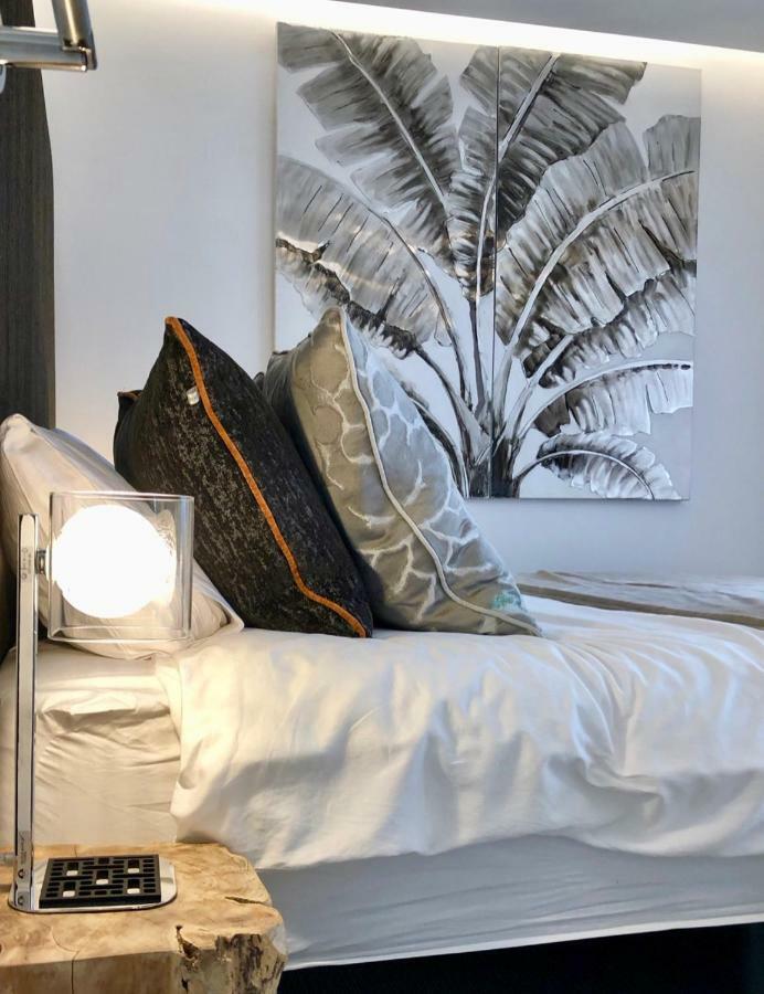 Luxury Apartment In La Isla, Walking Distance To Puerto Banus 马尔韦利亚 外观 照片
