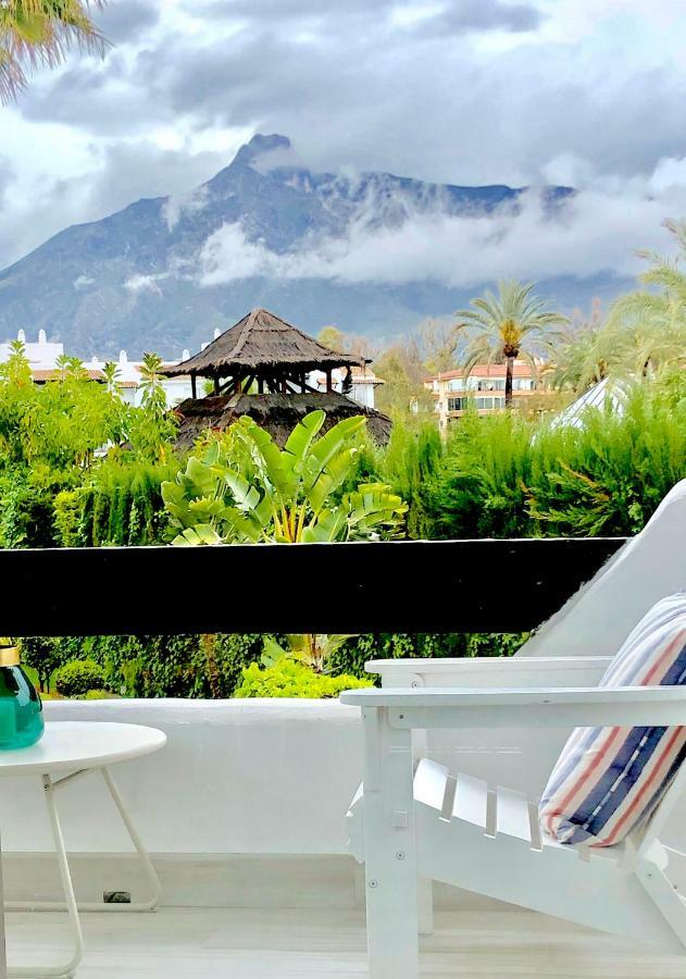 Luxury Apartment In La Isla, Walking Distance To Puerto Banus 马尔韦利亚 外观 照片