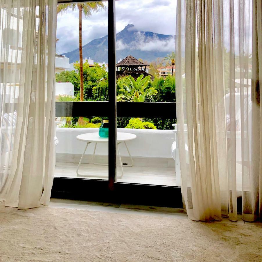 Luxury Apartment In La Isla, Walking Distance To Puerto Banus 马尔韦利亚 外观 照片